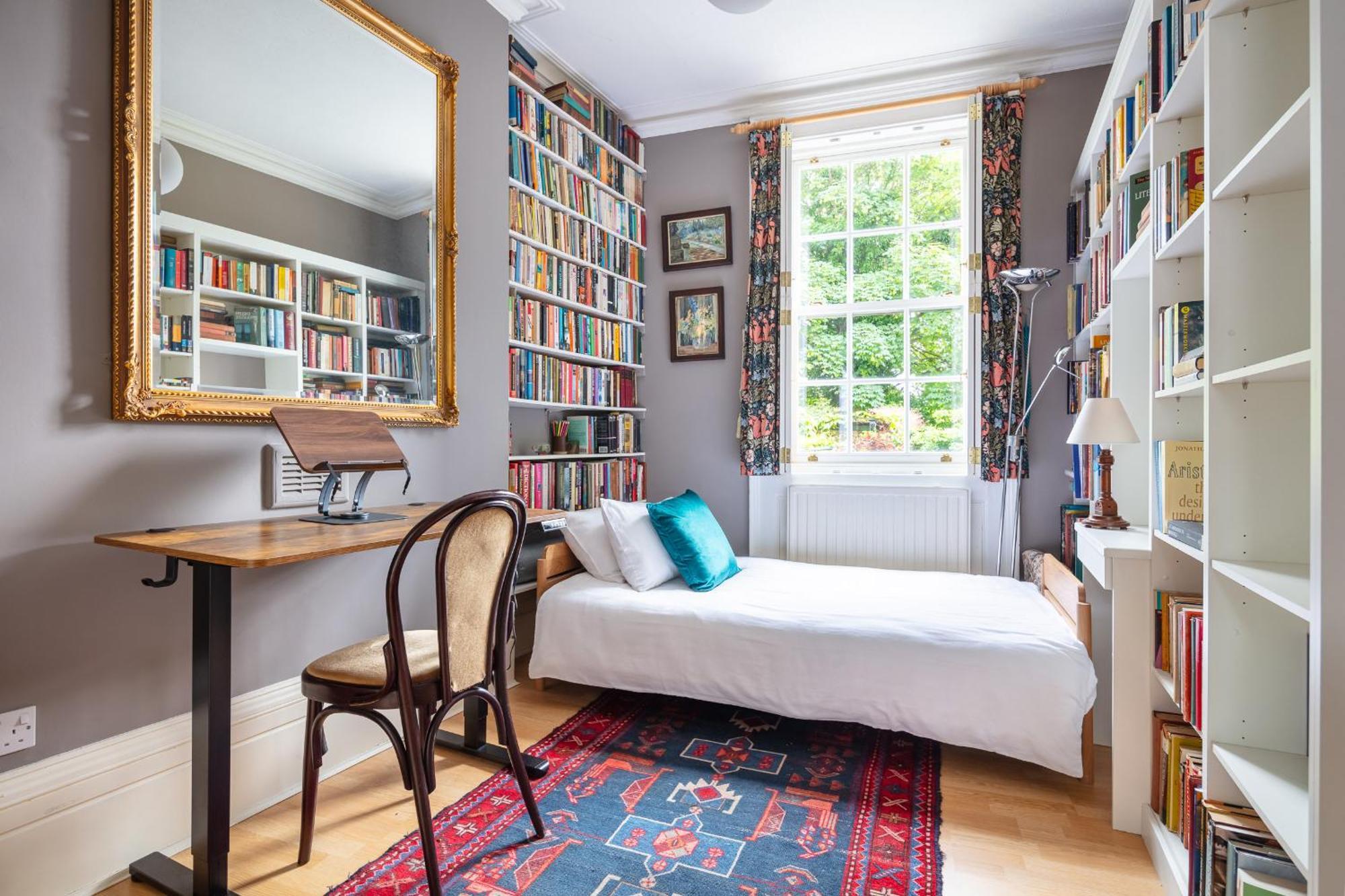Ultra London, Garden, King Bed