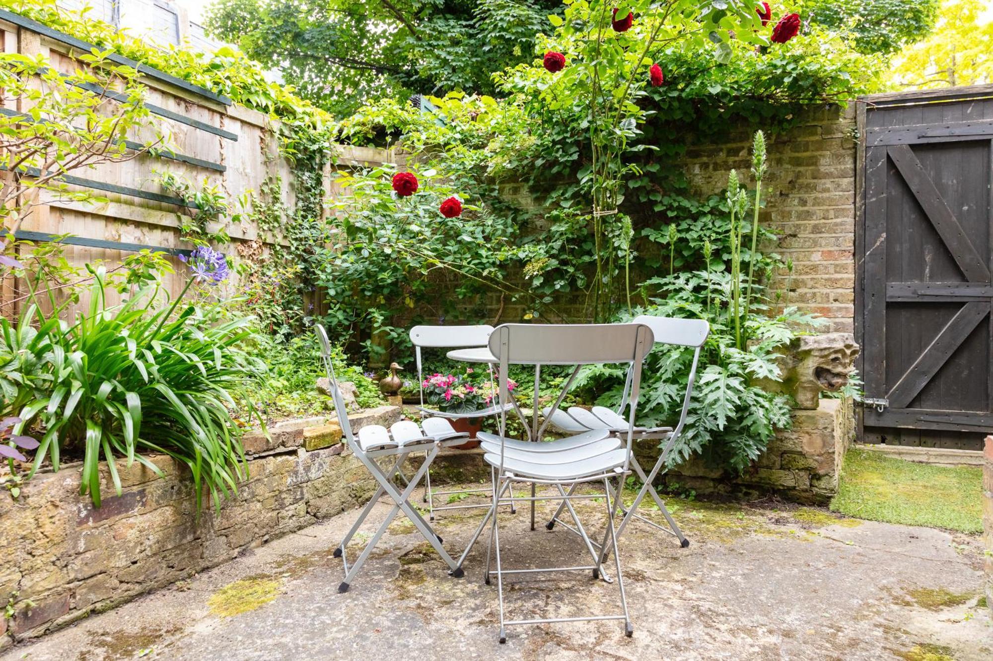 Ultra London, Garden, King Bed
